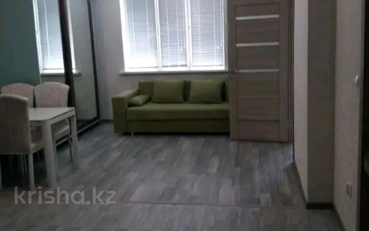 2-комнатная квартира, 40 м², 2/10 этаж, мкр Аксай-1 11/7 за 25 млн 〒 в Алматы, Ауэзовский р-н — фото 2