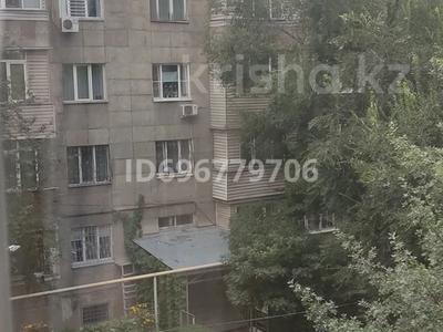 4-комнатная квартира, 84 м², 3/5 этаж помесячно, Шевченко — Шевченко угол Клочкова за 450 000 〒 в Алматы, Алмалинский р-н