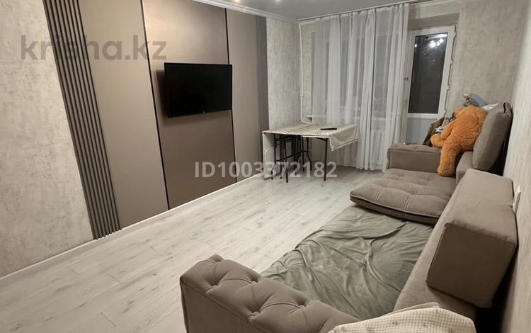 3-комнатная квартира · 61 м² · 4/5 этаж, Жекибаева 146 — Остановка Молодежка за 13.5 млн ₸ в Караганде, Алихана Бокейханова р-н — фото 12