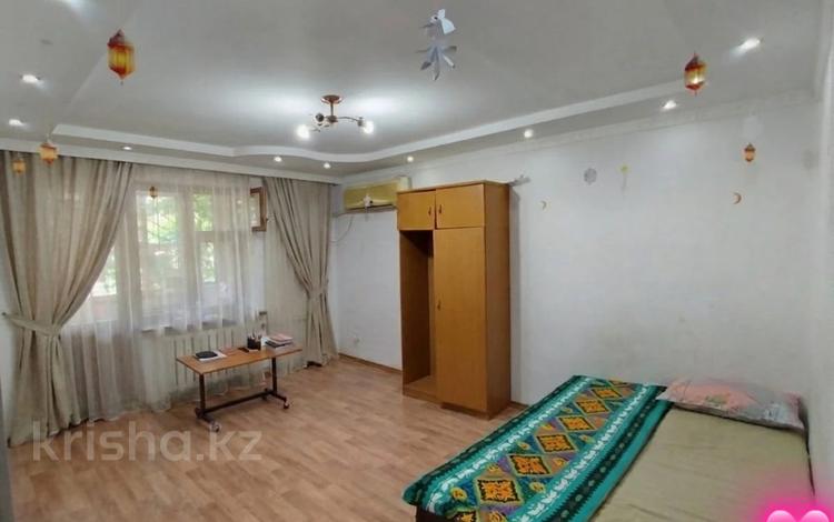 2-бөлмелі пәтер · 52 м² · 1/5 қабат, мкр 8, Братья жубановых 288/1, бағасы: 140 000 ₸ в Актобе — фото 2