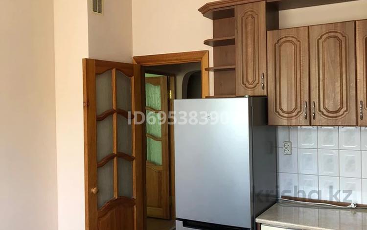 3-бөлмелі пәтер · 74 м² · 2/9 қабат, мкр Жетысу-2 6 — Улыкбека, бағасы: 330 000 ₸ в Алматы, Ауэзовский р-н — фото 2