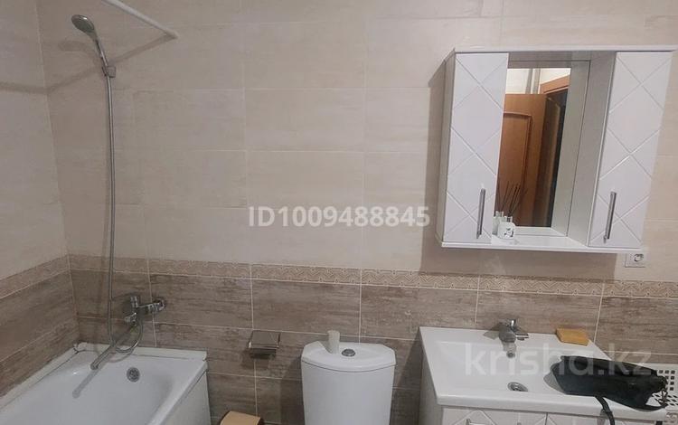 2-бөлмелі пәтер · 70 м² · 2/9 қабат, 14-й мкр 59а, бағасы: 200 000 ₸ в Актау — фото 2