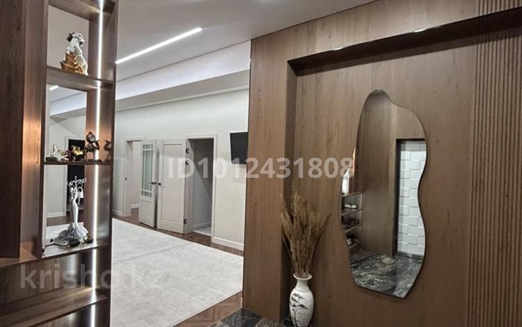 3-комнатная квартира · 115 м² · 9/10 этаж, 18 мкр 4 — Империя тоуэрс за 53 млн 〒 в Актау, 18-й мкр  — фото 2