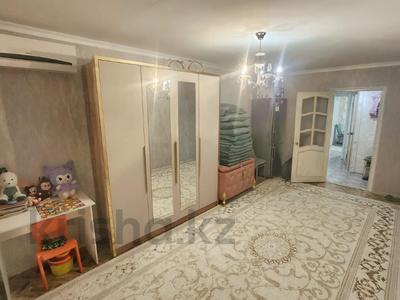 3-комнатная квартира · 61.1 м² · 2/5 этаж, Авангард мкр.4 4 за 18 млн 〒 в Атырау, мкр Авангард-4