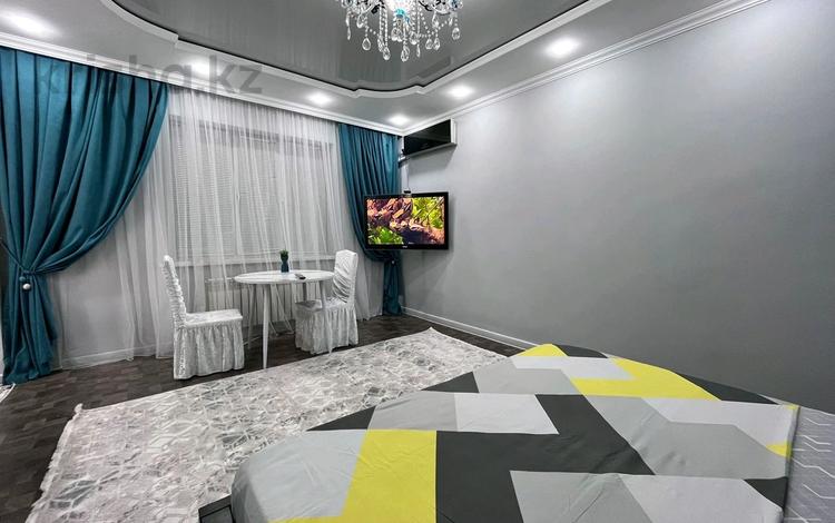 1-комнатная квартира · 32 м² · 4/5 этаж, мкр Нурсая за 13 800 ₸ в Атырау — фото 2