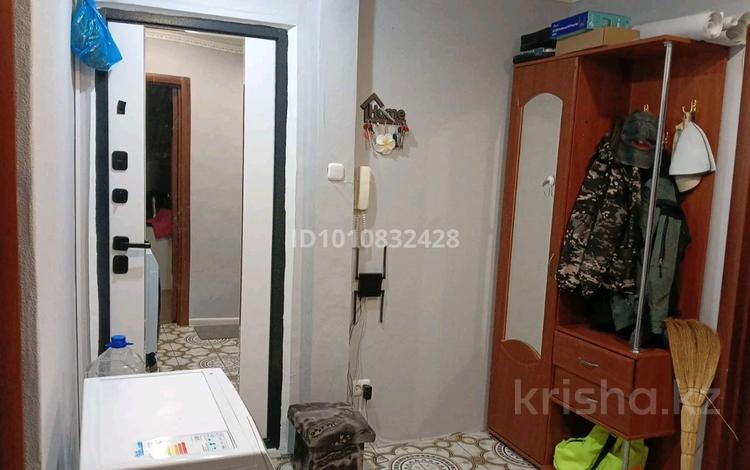 3-комнатная квартира · 67 м² · 4/5 этаж, Ларина 8 за 20 млн ₸ в Уральске — фото 2