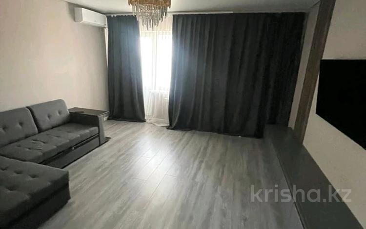 3-комнатная квартира, 98 м², 8/9 этаж помесячно, Ружейникова 14 — ЖК Ружейникова