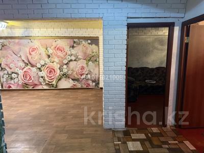 3-бөлмелі пәтер · 70 м² · 3/3 қабат, Грибоедова 5/1 — Пр.Абая-Грибоедова, бағасы: 8.5 млн ₸ в Усть-Каменогорске, Ульбинский