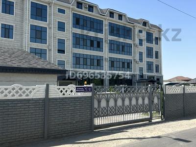 4-бөлмелі пәтер · 137 м² · 2/5 қабат, Оспанали Иманалиев 1, бағасы: 55 млн 〒 в Таразе