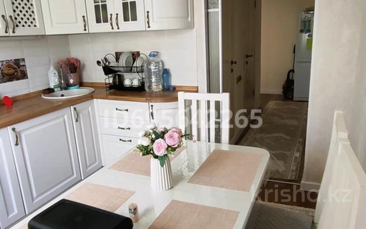 4-комнатная квартира · 77.6 м² · 7/9 этаж, мкр Юго-Восток, Мкр Юго-Восток, Гапеева 12 за ~ 30 млн ₸ в Караганде, Казыбек би р-н — фото 2