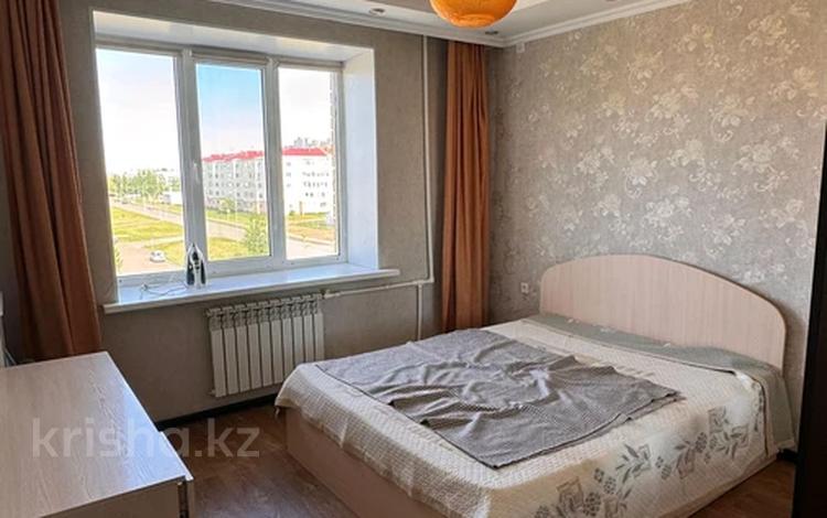 2-комнатная квартира · 80 м² · 4/5 этаж, мкр Астана за 150 000 ₸ в Уральске — фото 2