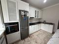 2-комнатная квартира · 55.4 м² · 7/9 этаж, мкр. Алтын орда, Актобе, проспект Алии Молдагуловой за 23.8 млн ₸ — фото 7