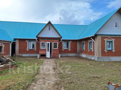 Отдельный дом · 4 комнаты · 130 м² · 10 сот., Буревестник 62 за 20 млн ₸ в Петропавловске