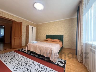 3-комнатная квартира · 100 м² · 3/5 этаж, Сатпаева 29/1 — КШТ за 25 000 ₸ в Усть-Каменогорске