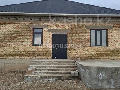 Продажа домов и дачи в Туркестанской обл.: Отдельный дом · 5 комнат · 168 м² · 10 сот., Казыбек би 90 — Мкр Шугыла за 39.5 млн 〒 Отдельный дом · 5 комнат · 168 м² · 10 сот., Казыбек би 90 — Мкр Шугыла за 39.5 млн 〒 в Кентау