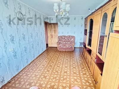 3-бөлмелі пәтер · 65.4 м² · 6/9 қабат, 4 ш/а 3/1, бағасы: 18.5 млн ₸ в Уральске, мкр 4
