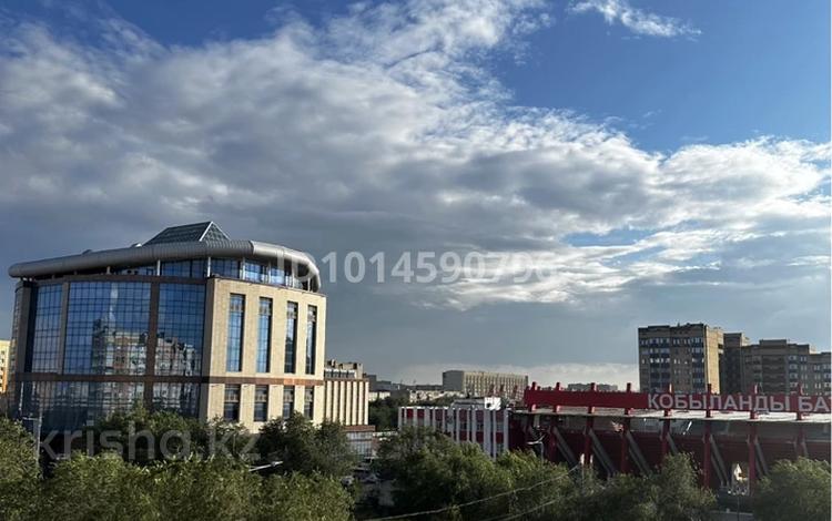 2-комнатная квартира · 58 м² · 5/9 этаж, проспект Абулхаир хана за 300 000 ₸ в Актобе — фото 2