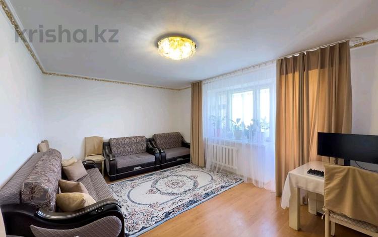 3-бөлмелі пәтер · 90 м² · 8/9 қабат, Рыскулбекова 7 — 7 поликлиника, бағасы: 33.7 млн ₸ в Астане — фото 2
