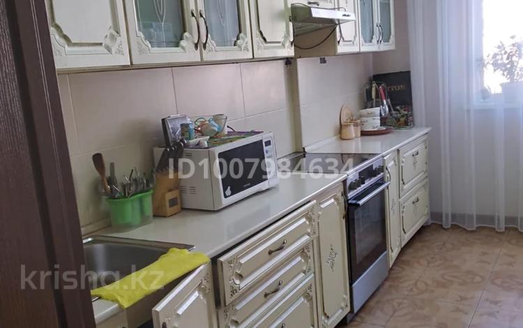 3-бөлмелі пәтер · 90 м² · 3/17 қабат, Бейсекбаева 2, бағасы: 380 000 ₸ в Астане, р-н Байконур — фото 2