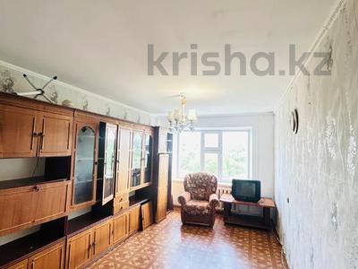 3-бөлмелі пәтер · 65.4 м² · 6/9 қабат, 4 ш/а 3/1, бағасы: 18.5 млн ₸ в Уральске, мкр 4