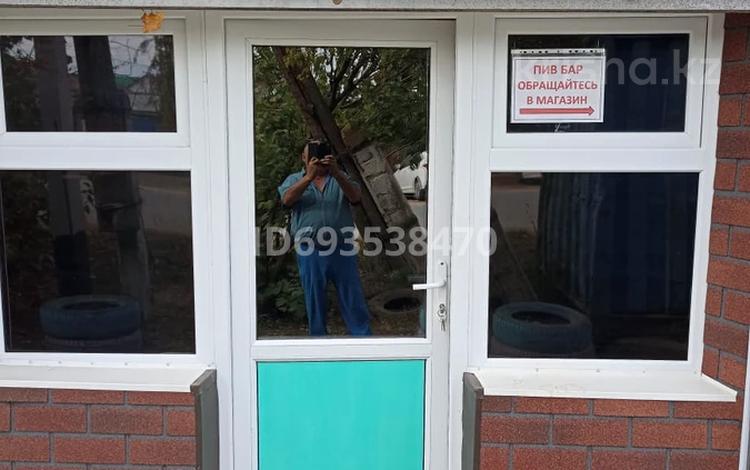 Свободное назначение, офисы, магазины и бутики, склады, общепит, салоны красоты, медцентры и аптеки, образование, развлечения, кабинеты и рабочие места, студии · 80 м² за 150 000 〒 в Уральске — фото 2