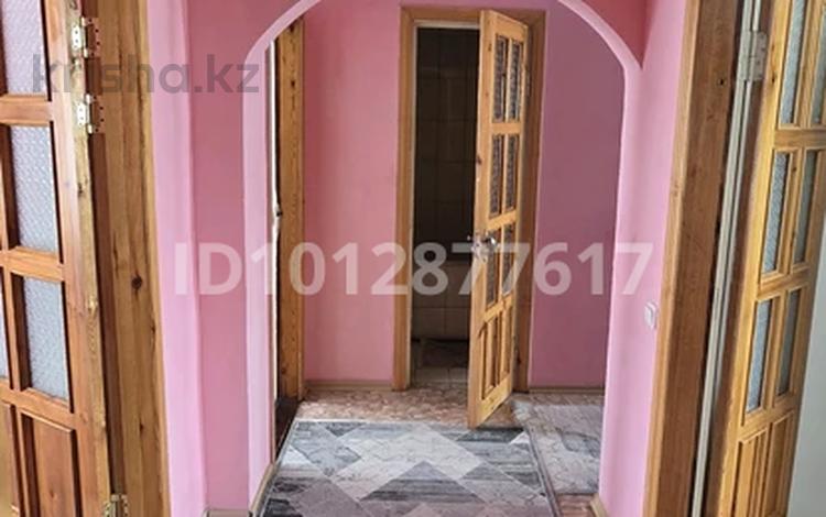 3-бөлмелі пәтер · 70 м² · 2/5 қабат, Абая 77, бағасы: 25 млн ₸ в Сатпаев — фото 2