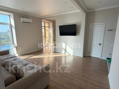 3-бөлмелі пәтер · 90 м² · 10/10 қабат, Просп. Строителей 33/4, бағасы: 48.5 млн ₸ в Караганде