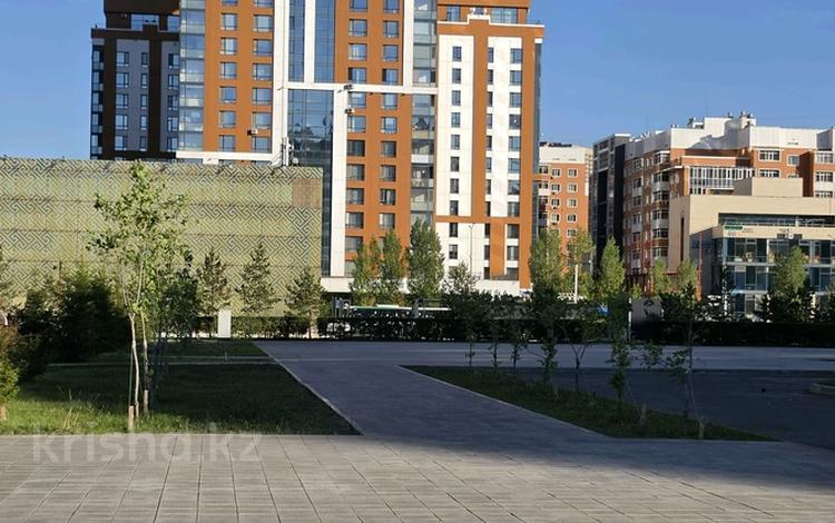 3-бөлмелі пәтер · 84 м² · 9/9 қабат, Момышулы 43, бағасы: 46 млн ₸ в Астане, Алматы р-н — фото 2