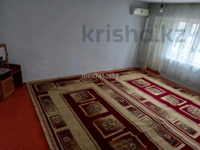 4-бөлмелі пәтер · 126 м² · 2/2 қабат, Ғабдуллин 16 — Тоқбергенов-Ғабдуллин, бағасы: 10 млн ₸ в Жетысае