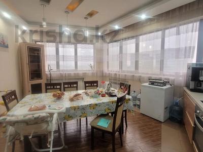 4-комнатная квартира, 148 м², 10 этаж, Альфараби 110 за 90 млн 〒 в Алматы, Медеуский р-н