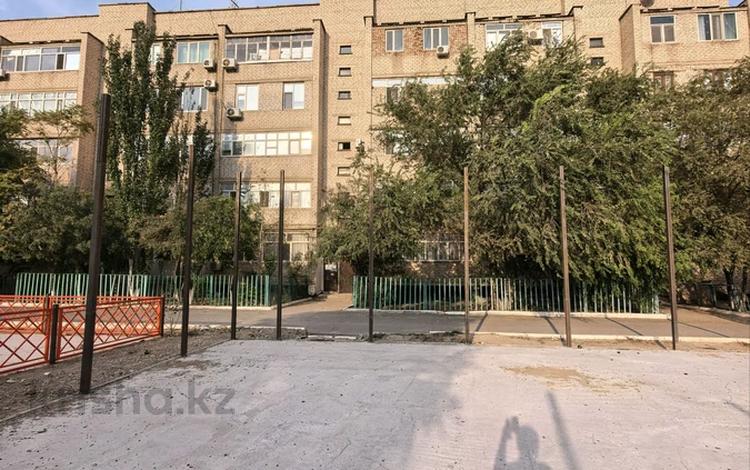 3-бөлмелі пәтер · 64 м² · 3/5 қабат, Амангельды 84, бағасы: 15.9 млн ₸ в  — фото 2