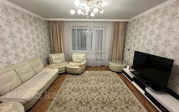 2-комнатная квартира · 60 м² · 6/9 этаж, мкр Юго-Восток, Дюсембекова 67 за 14 000 ₸ в Караганде, Казыбек би р-н — фото 2