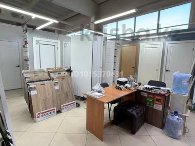 Магазин дверей на стройрынке Сапа · 57 м² за 2.5 млн ₸ в Астане, р-н Байконур