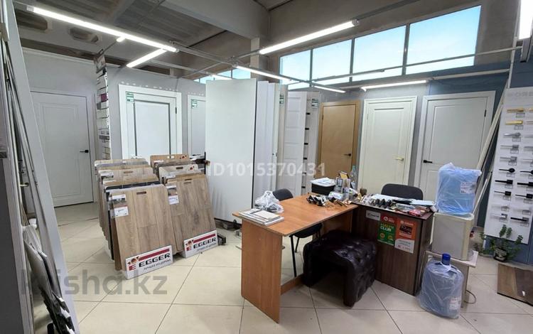 Магазин дверей на стройрынке Сапа · 57 м² за 2.5 млн ₸ в Астане, р-н Байконур — фото 2