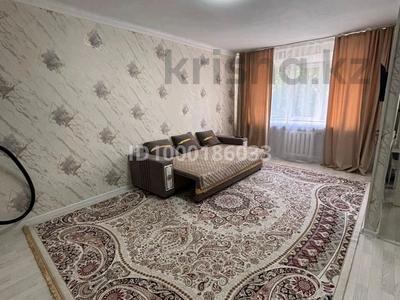 2-комнатная квартира · 60 м² · 3/5 этаж, Шакарима 35 за 15 000 ₸ в Семее
