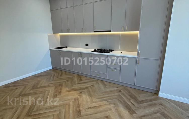 2-комнатная квартира · 70 м² · 4/5 этаж, мкр. Алтын орда, Ораз татеулы 100 в за ~ 32.3 млн ₸ в Актобе — фото 2