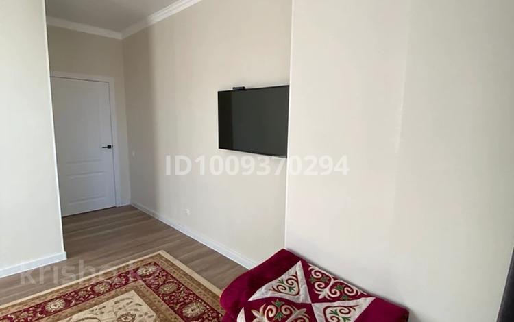 2-бөлмелі пәтер · 75 м² · 7/15 қабат, А 75 2 — 86 школа, бағасы: 43 млн ₸ в Астане, Алматы р-н — фото 2