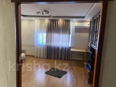 3 бөлме · 100 м², Манаса 11/2 — Гулжан встреча аружан, бағасы: 60 000 ₸ в Астане, Алматы р-н