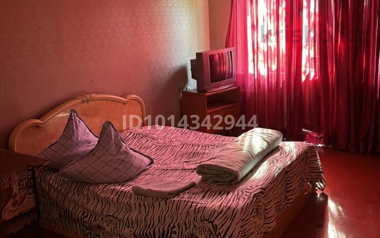 2-бөлмелі пәтер · 42 м² · 5/5 қабат, Айбергенова 1 б 1 б, бағасы: 10 000 ₸ в Шымкенте, Аль-Фарабийский р-н — фото 2
