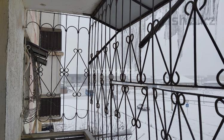 2-комнатная квартира · 56 м² · 3/5 этаж, мкр Байтерек, Мкр. Байтерек 18 — Рядом #66 жайлы школа за 100 000 ₸ в Таразе — фото 2