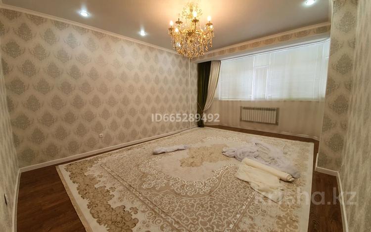 4-комнатная квартира · 140 м² · 4/10 этаж, 29-й мкр 220 за ~ 50 млн 〒 в Актау — фото 8