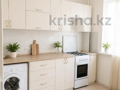 1-бөлмелі пәтер · 40 м² · 2/5 қабат, мкр Саялы 115 — Золотой Этаж!, бағасы: 23.5 млн ₸ в Алматы, Алатауский р-н