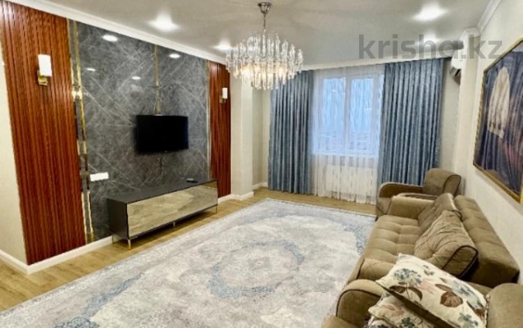 2-комнатная квартира · 77 м² · 8/8 этаж, Абулхайыр хана 74-5 за 400 000 ₸ в Атырау — фото 10