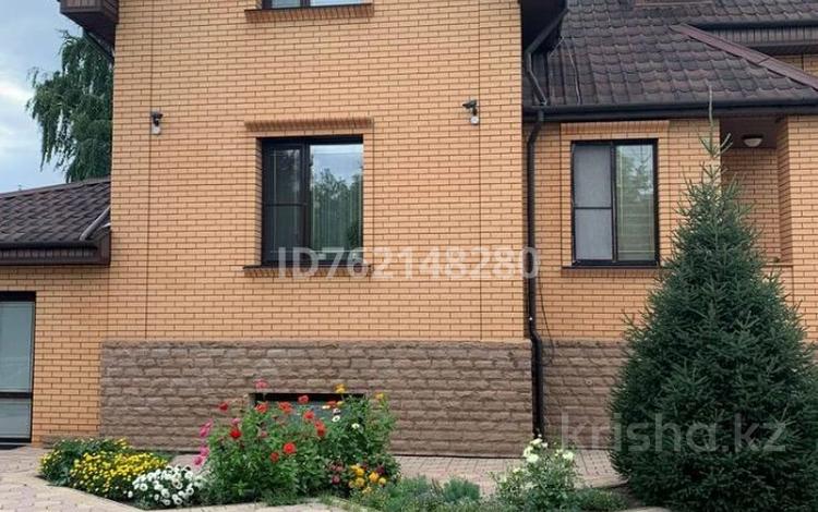 Отдельный дом · 5 комнат · 380 м² · 17 сот., Зеленая 17 за 180 млн ₸ в Петропавловске — фото 3