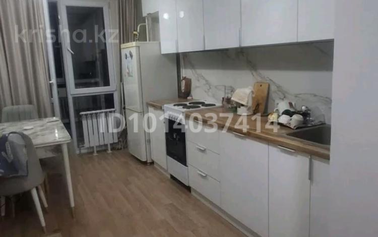 2-комнатная квартира · 42 м² · 5/6 этаж, мкр Шугыла, Жунисова 2/13 к1-27, 2/13 к28-33м, 2/13 к28-30Б за 200 000 ₸ в Алматы, Наурызбайский р-н — фото 2