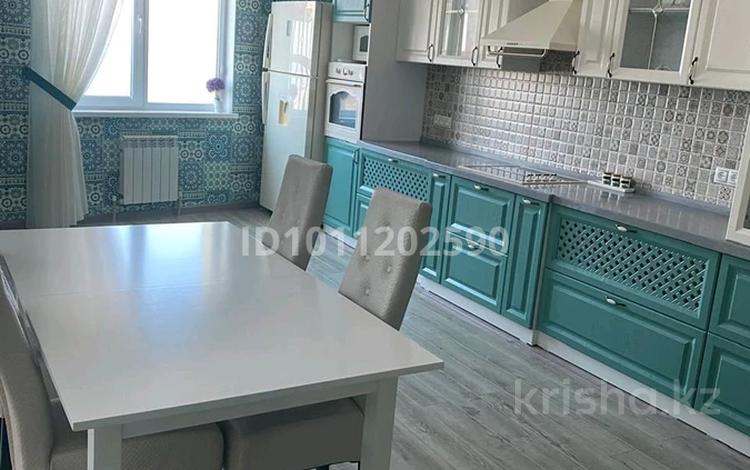3-комнатная квартира · 122 м² · 7/16 этаж, 15-й мкр 69 за 52 млн ₸ в Актау — фото 2
