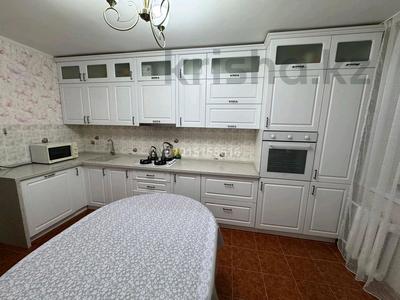 3-бөлмелі пәтер · 82 м² · 7/10 қабат, Гагарина 2/1, бағасы: 29.5 млн ₸ в Уральске