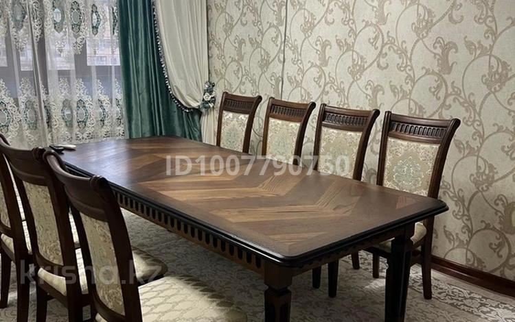 5-комнатная квартира · 100 м² · 4/5 этаж, 2 мкрн 6 за 400 000 〒 в Жанатасе — фото 2