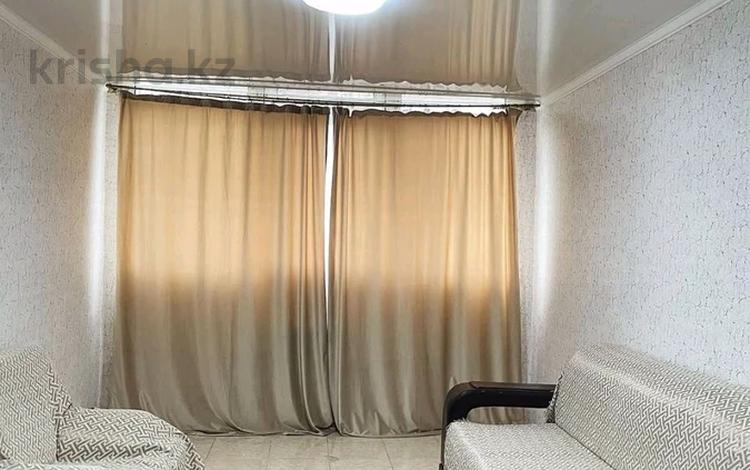 2-бөлмелі пәтер · 45 м² · 9/16 қабат, Абая 61/2, бағасы: 10 000 ₸ в Караганде, Казыбек би р-н — фото 2