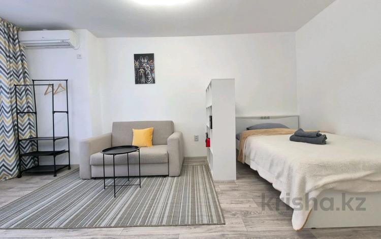 1-комнатная квартира · 35 м² · 1/5 этаж, мкр Центральный, Азаттык 49 — На Санаторий за 160 000 ₸ в Атырау — фото 5